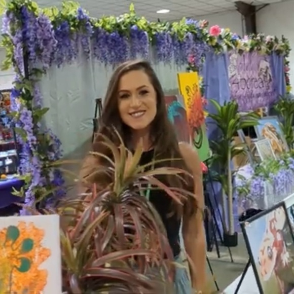 Meet your Posher, Anne - Picture 3 of 11